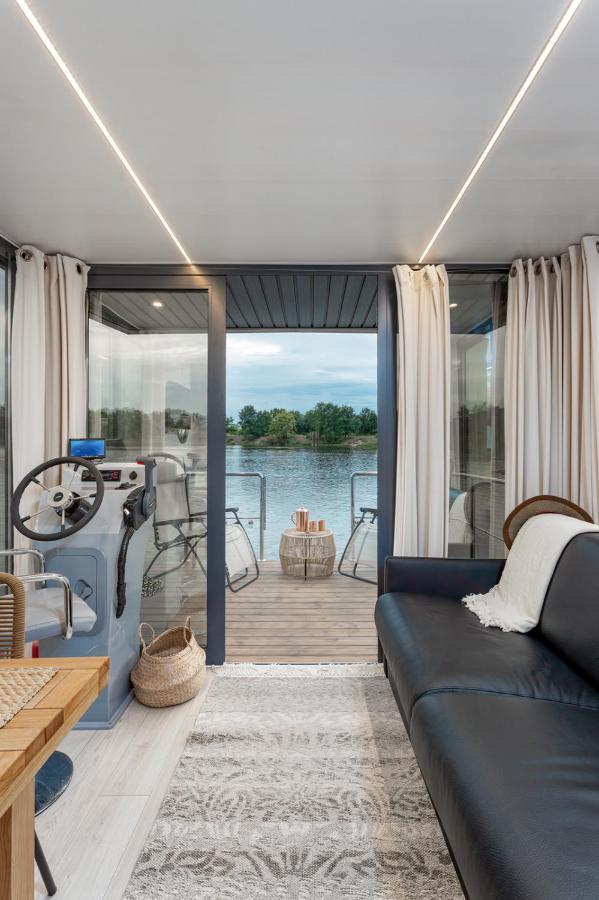 Lemuria Houseboat - Plywajacy Domek Na Wodzie Breslavia Exterior foto